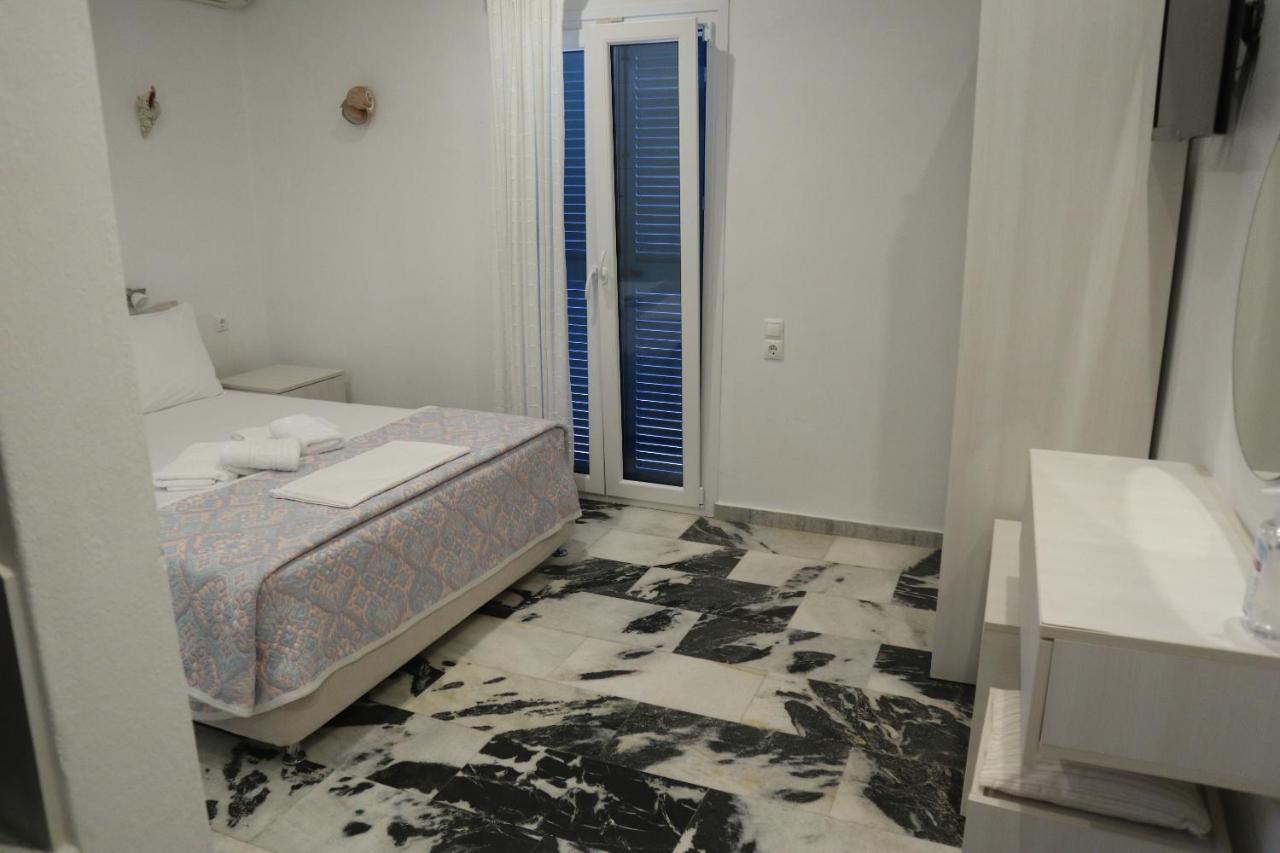 Anna's Place Rooms Irakleia  Exterior foto