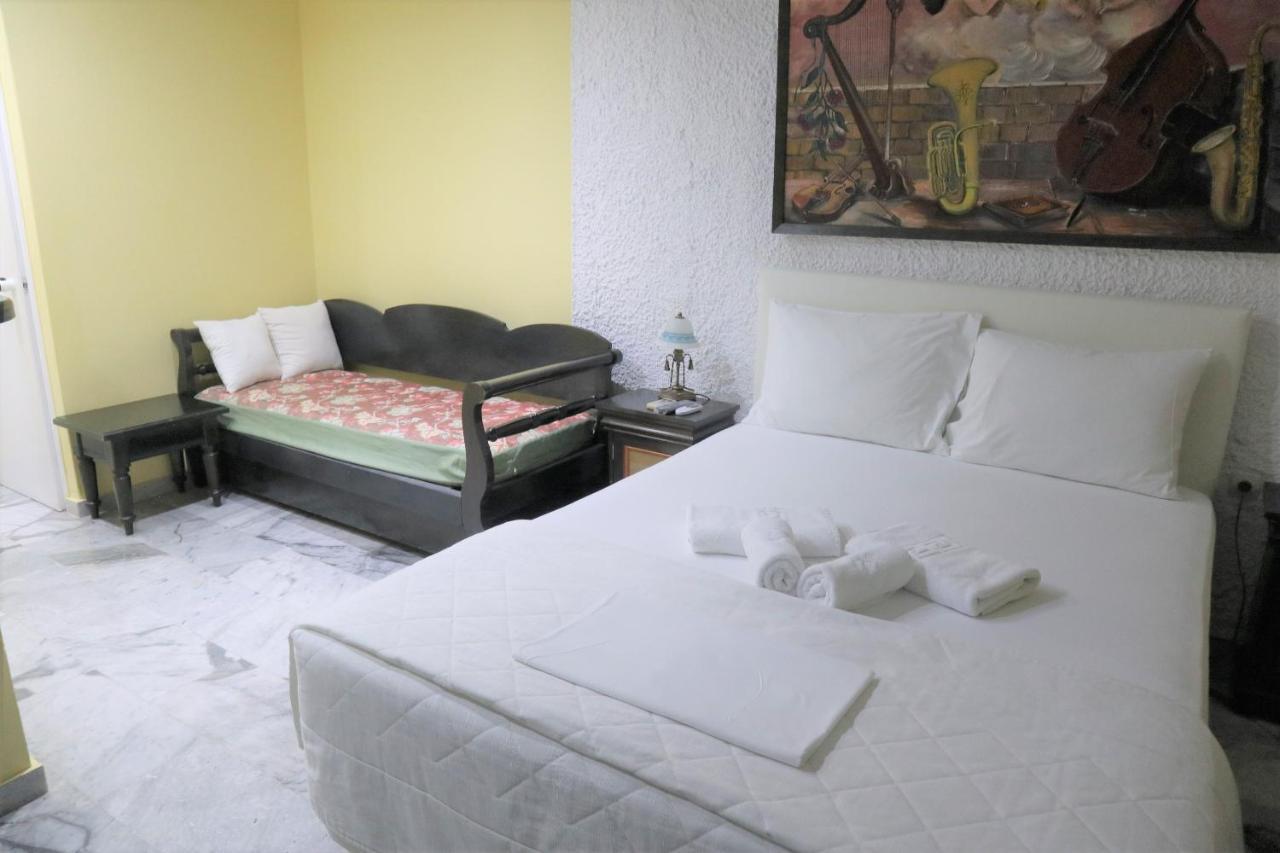 Anna's Place Rooms Irakleia  Exterior foto