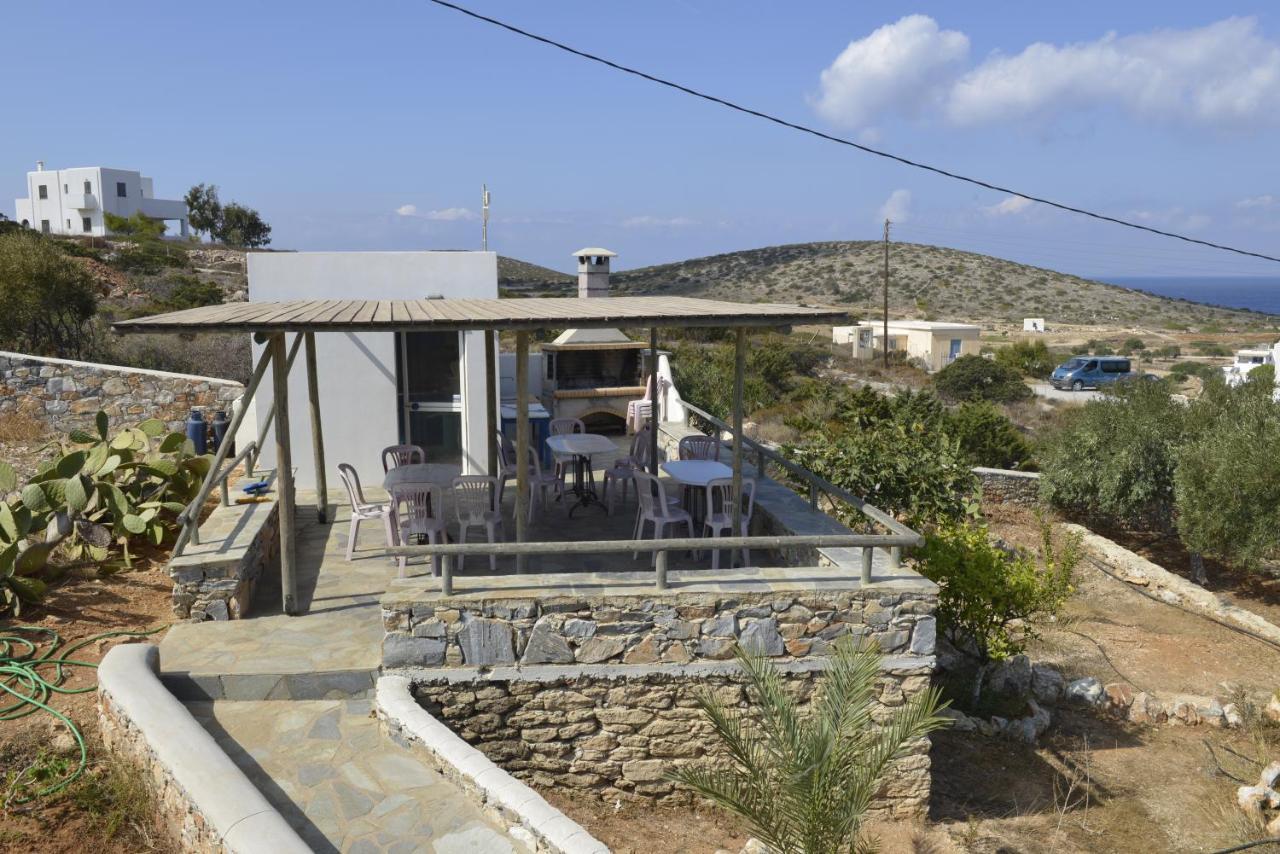 Anna's Place Rooms Irakleia  Exterior foto