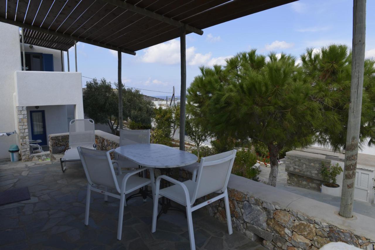 Anna's Place Rooms Irakleia  Exterior foto